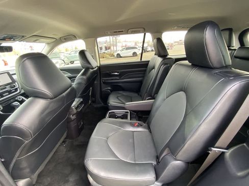 Certified 2025 Toyota Grand Highlander XLE image 21