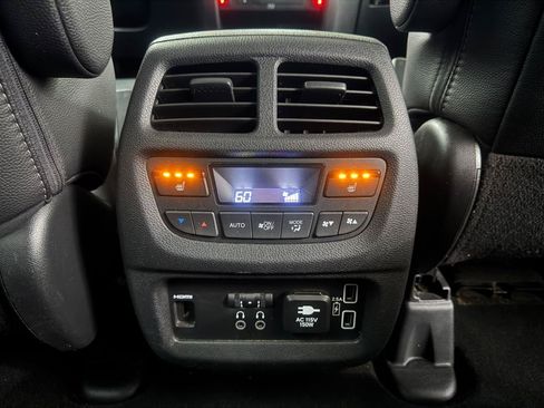 Used 2020 Honda Pilot Touring image 9