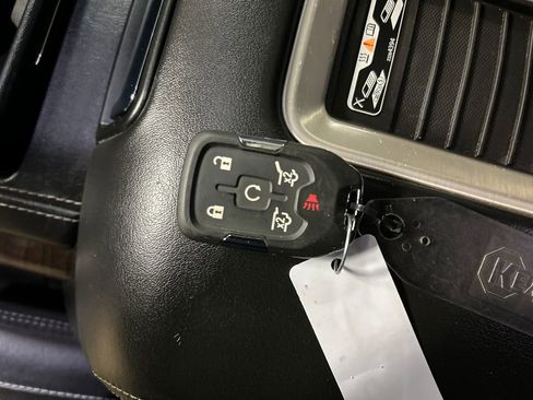 Used 2018 GMC Yukon XL Denali w/ Open Road Package image 22