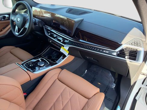 New 2026 BMW X5 sDrive40i w/ Parking Assistance Package image 14