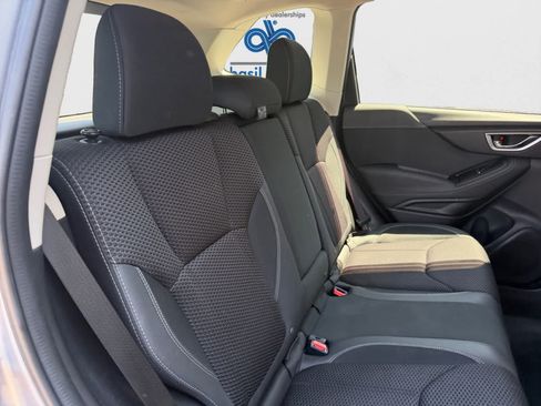Used 2019 Subaru Forester Premium AWD/4WD image 23
