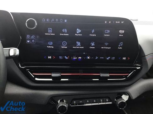 Used 2025 Chevrolet Silverado EV RST image 38