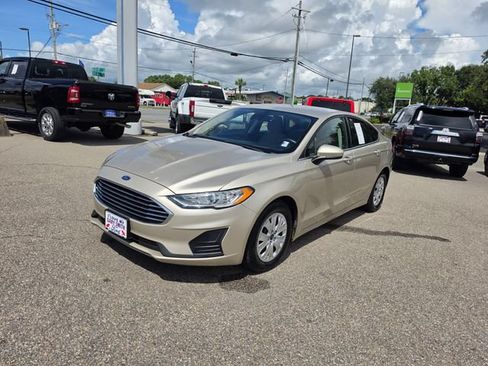 Used 2019 Ford Fusion S FWD image 7