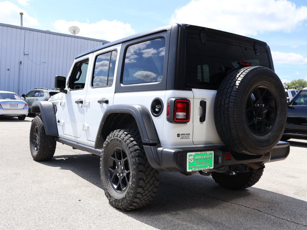Used 2024 Jeep Wrangler Unlimited Sport AWD/4WD image 3