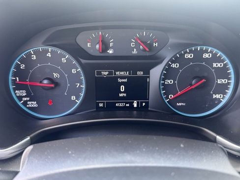 Used 2021 Chevrolet Equinox LS w/ LS Convenience Package image 27