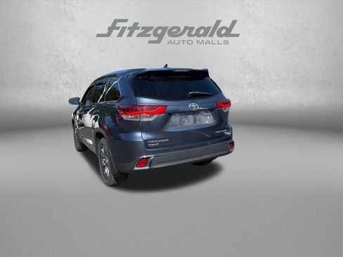 Used 2017 Toyota Highlander Limited Platinum AWD/4WD image 6