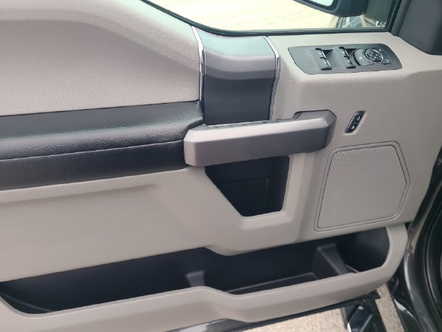 Used 2019 Ford F150 XLT w/ Equipment Group 302A Luxury AWD/4WD image 17