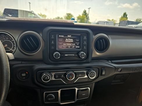 Used 2021 Jeep Wrangler Unlimited Sport AWD/4WD image 19