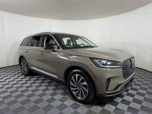 Used 2025 Lincoln Aviator 2WD w/ Equipment Group 101A image 1