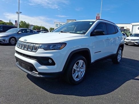Certified 2022 Jeep Compass Latitude image 3