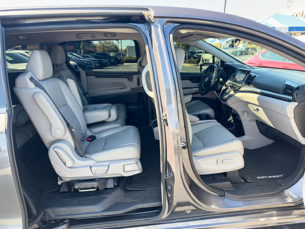 Used 2018 Honda Odyssey Elite image 10