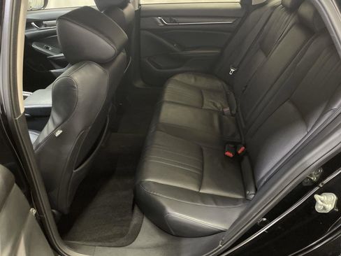Used 2018 Honda Accord Touring image 23