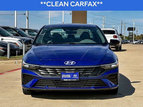 Used 2025 Hyundai Elantra Sport image 4