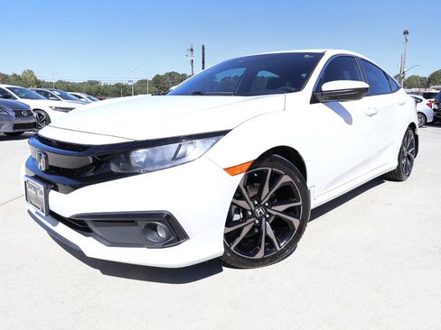 Used 2020 Honda Civic Sport image 2