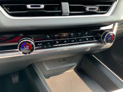 New 2026 Chevrolet Equinox LT w/ Convenience Package II image 24