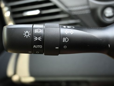 Used 2025 Subaru Outback Premium w/ Popular Package #1A image 28