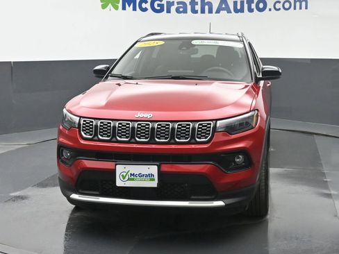 Used 2025 Jeep Compass Limited AWD/4WD image 5