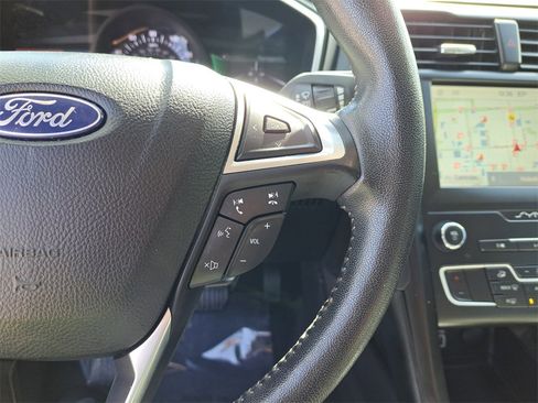 Certified 2020 Ford Fusion SE w/ Equipment Group 151A image 19