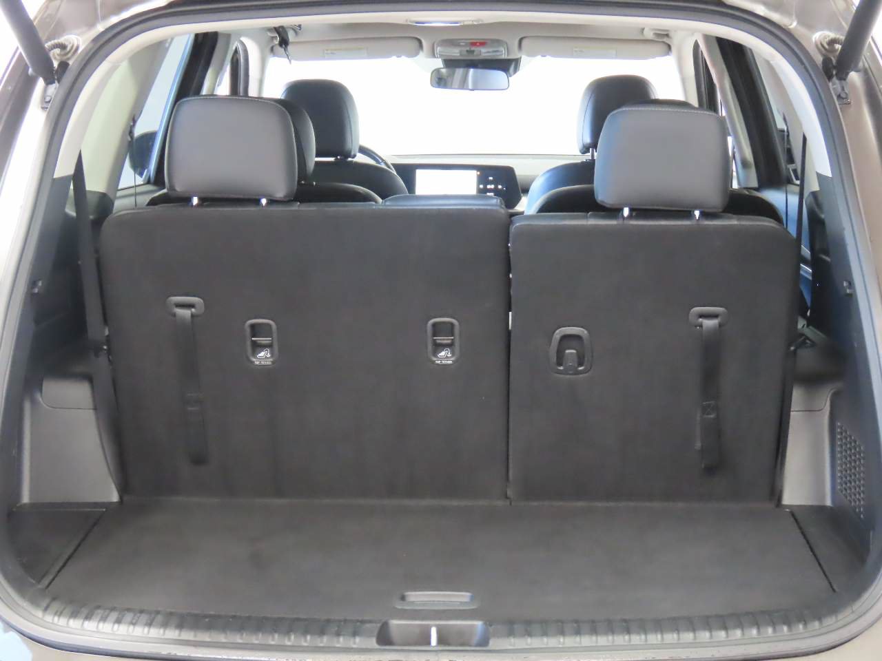 Used 2025 Kia Telluride S AWD/4WD image 17
