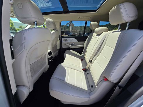 Used 2026 Mercedes-Benz GLS 450 4MATIC image 21