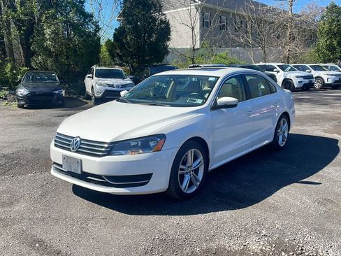 Used 2014 Volkswagen Passat 1.8T SE FWD image 1