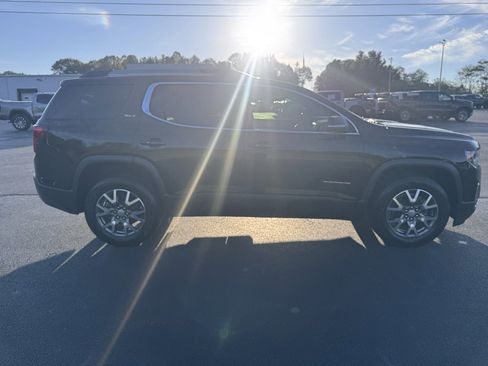 Used 2023 GMC Acadia SLT image 11