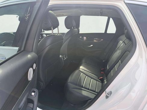 Used 2016 Mercedes-Benz GLC 300 4MATIC w/ Multimedia Package image 11