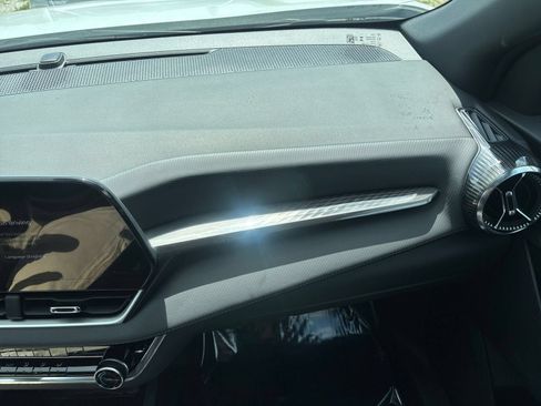 Used 2025 Chevrolet Equinox LT FWD image 36