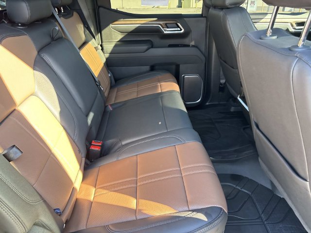 Used 2025 Chevrolet Silverado 1500 High Country AWD/4WD image 22