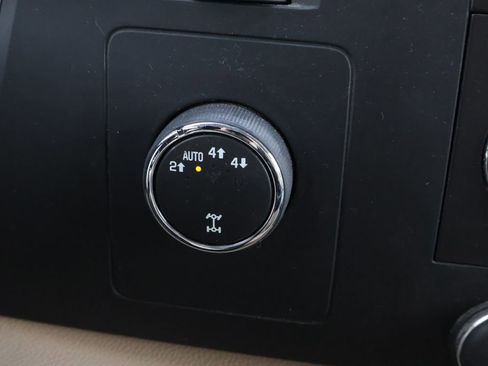 Used 2013 GMC Sierra 1500 SLE w/ Power Tech Package image 25