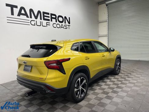 Used 2024 Chevrolet Trax RS w/ Driver Confidence Package image 7