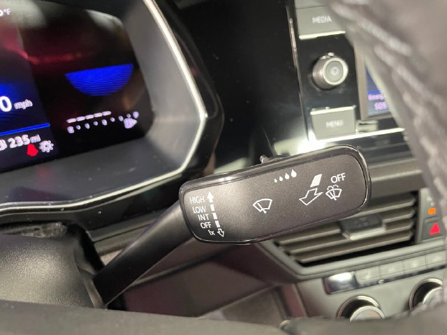 Used 2024 Volkswagen Jetta Sport FWD image 12