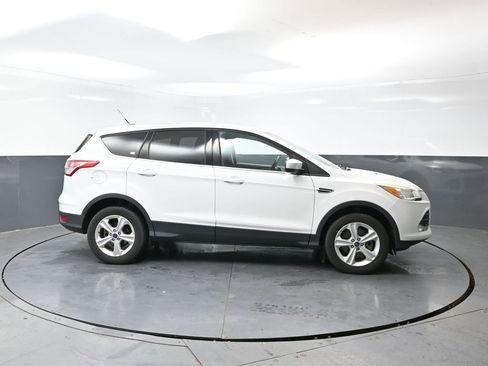 Used 2013 Ford Escape SE image 2