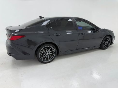 Used 2025 Toyota Camry XSE image 41