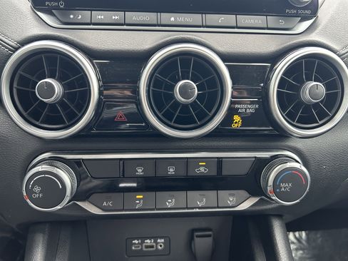 Used 2023 Nissan Sentra SV image 18