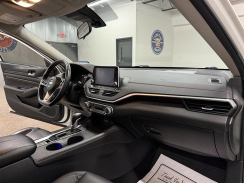 Used 2020 Nissan Altima 2.5 SR AWD/4WD image 32