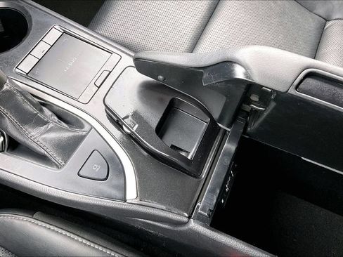 Used 2019 Lexus UX 200 w/ Premium Package FWD image 26