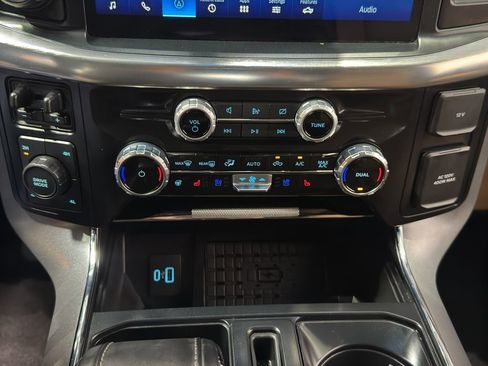 Used 2023 Ford F150 Lariat w/ Equipment Group 502A High image 31