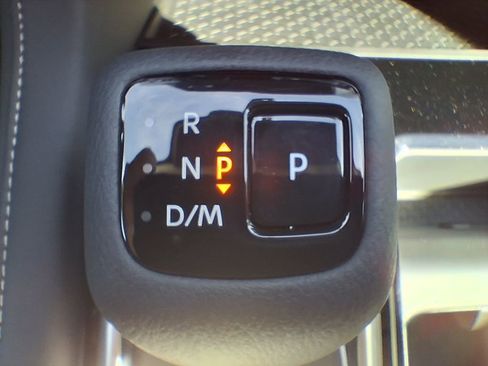New 2026 Nissan Pathfinder SV w/ Cargo Package AWD/4WD image 19