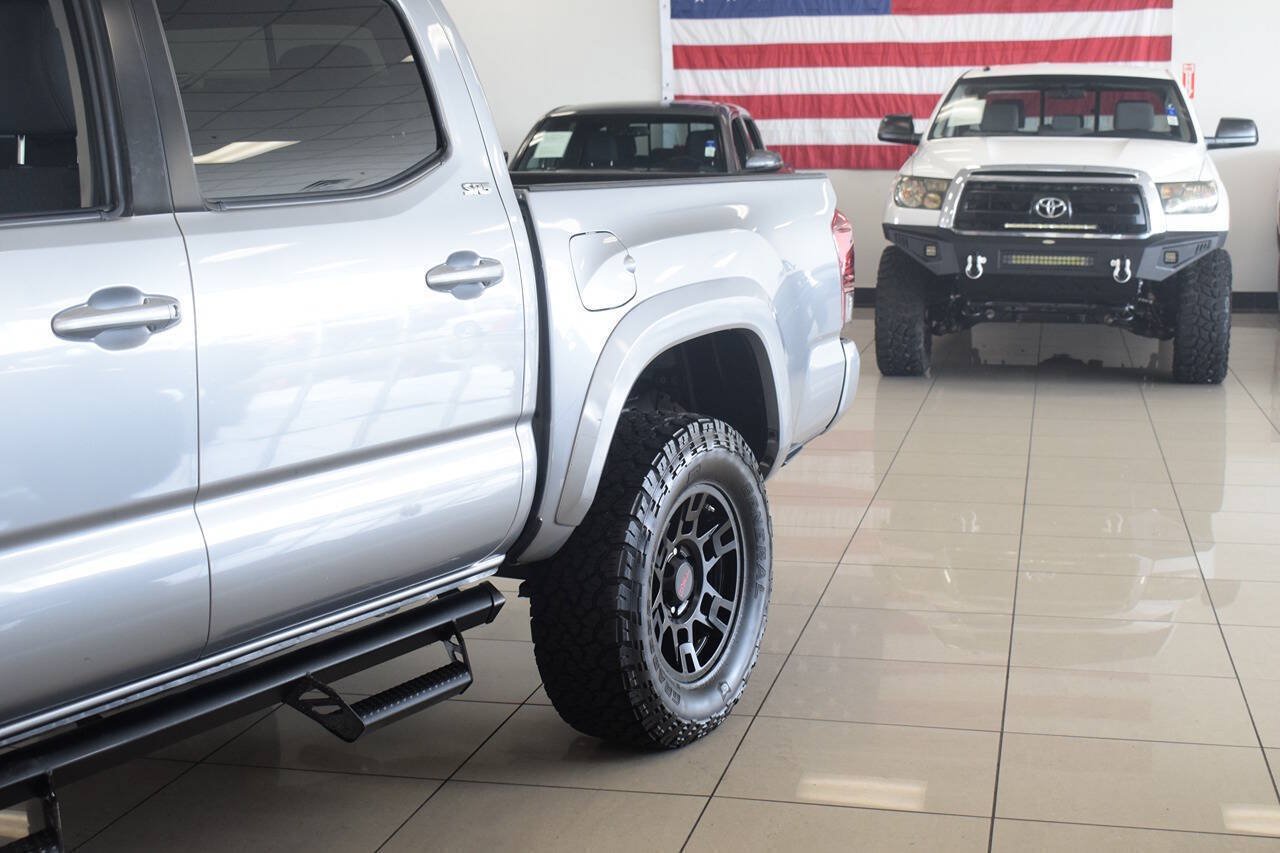 Used 2021 Toyota Tacoma SR5 w/ Technology Package AWD/4WD image 10