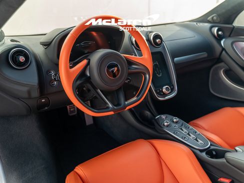 Used 2023 McLaren GT image 25