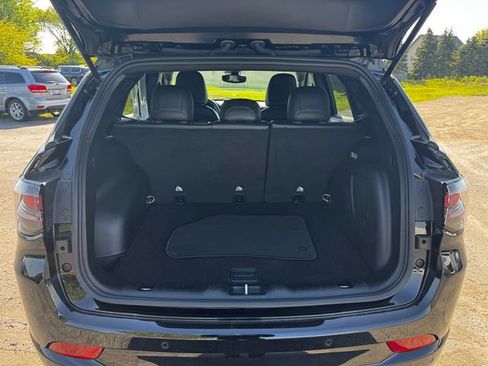 Certified 2024 Jeep Compass Limited w/ High Altitude Package AWD/4WD image 17