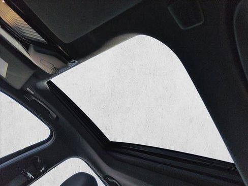 Used 2020 BMW 330i Sedan w/ Driving Assistance Package image 12