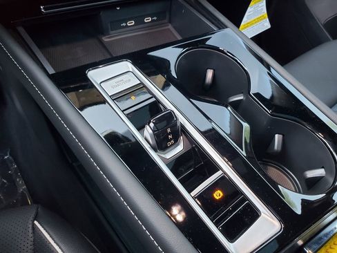 New 2026 Volkswagen Atlas Cross Sport SEL Premium R-Line image 10