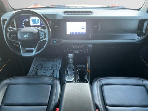 Used 2023 Ford Bronco Badlands w/ Sasquatch Package image 10
