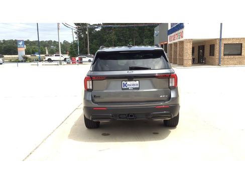 Used 2025 Ford Explorer ST-Line w/ ST-Line Street Pack AWD/4WD image 7