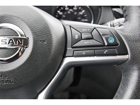 Certified 2019 Nissan Rogue SV w/ Premium Package image 12