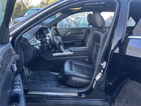 Used 2016 Mercedes-Benz E 350 Sedan image 2
