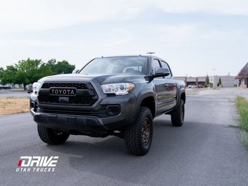 Used 2023 Toyota Tacoma 4x4 Double Cab w/ Trail Edition image 5