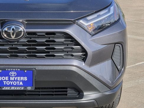 Used 2025 Toyota RAV4 XLE FWD image 4